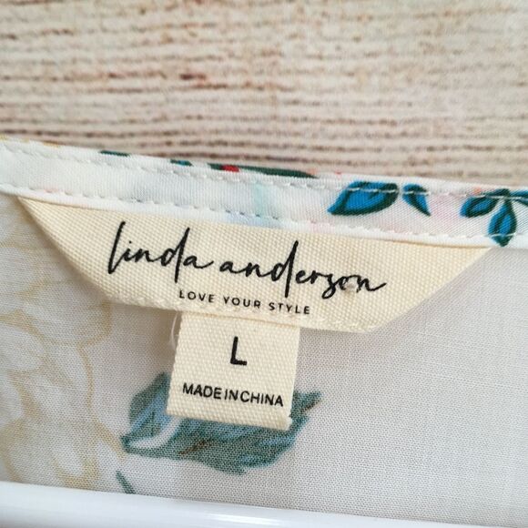 LINDA ANDERSON EMBROIDERED TUNIC TOP IN FLORAL PRINT - Picture 7 of 7